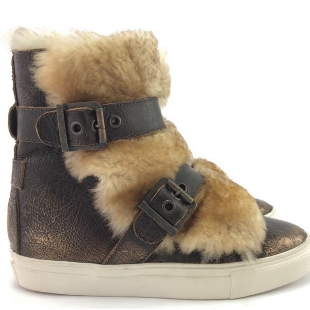 Luxe de Leon Monterrey Bootie with Fur